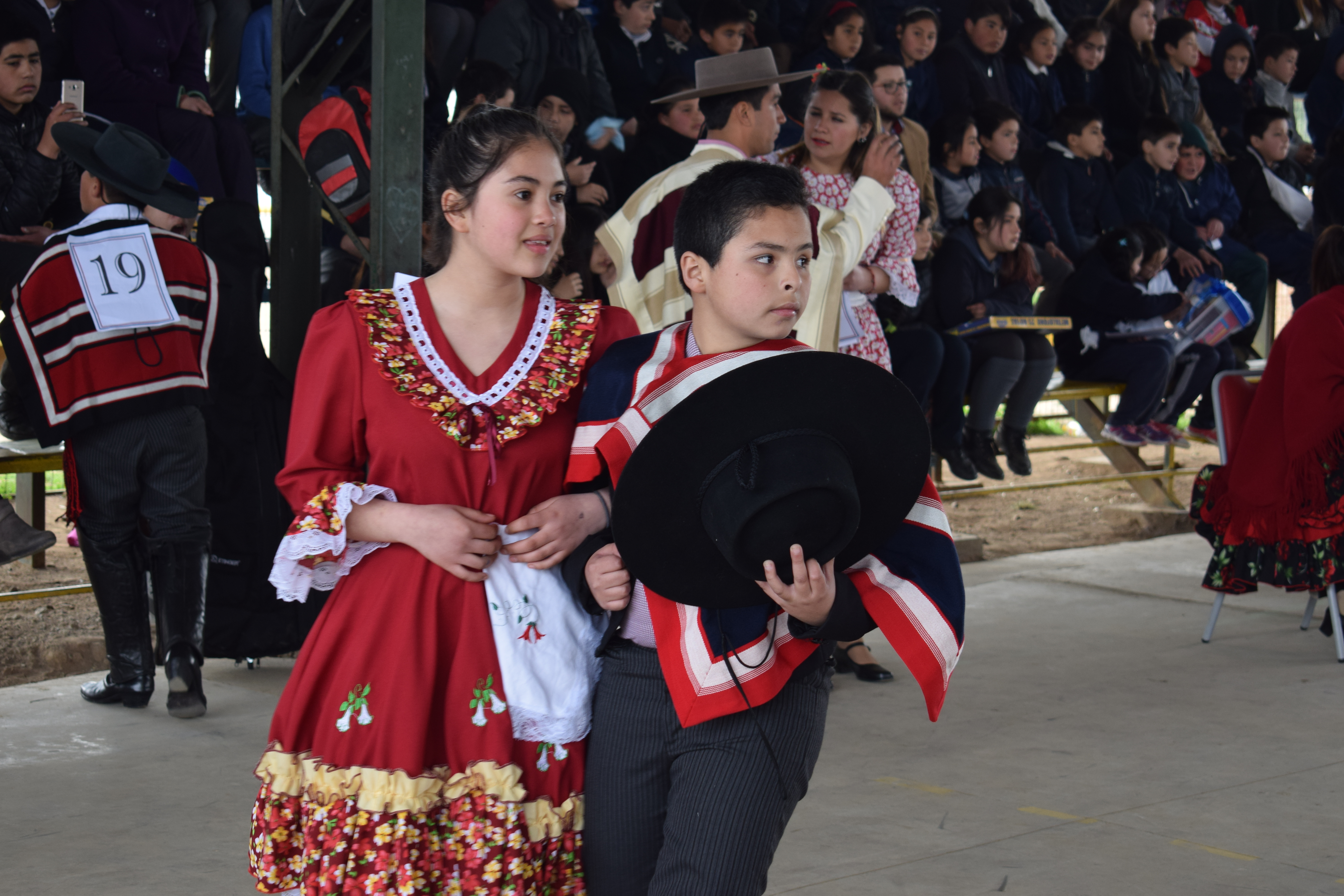 Participación certamen de cueca. Escuela Carlos Trupp